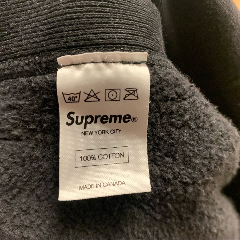 Black Supreme Hoodie w/ black box logo. F/W ‘13 - Picture 6 of 10